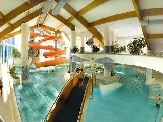 Kehida Termal & 4* ケヒダクスタニー